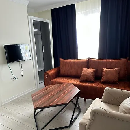 Aparthotel Life